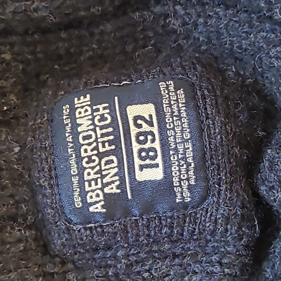 Abercrombie & Fitch vintage sweater - Picture 3 of 6